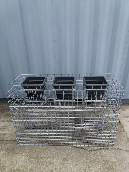 Blumensäule 3er, Höhe 82 cm Grundfläche 127 x 52 cm MW 5 x 5 cm, feuerverzinkt inkl. Topf