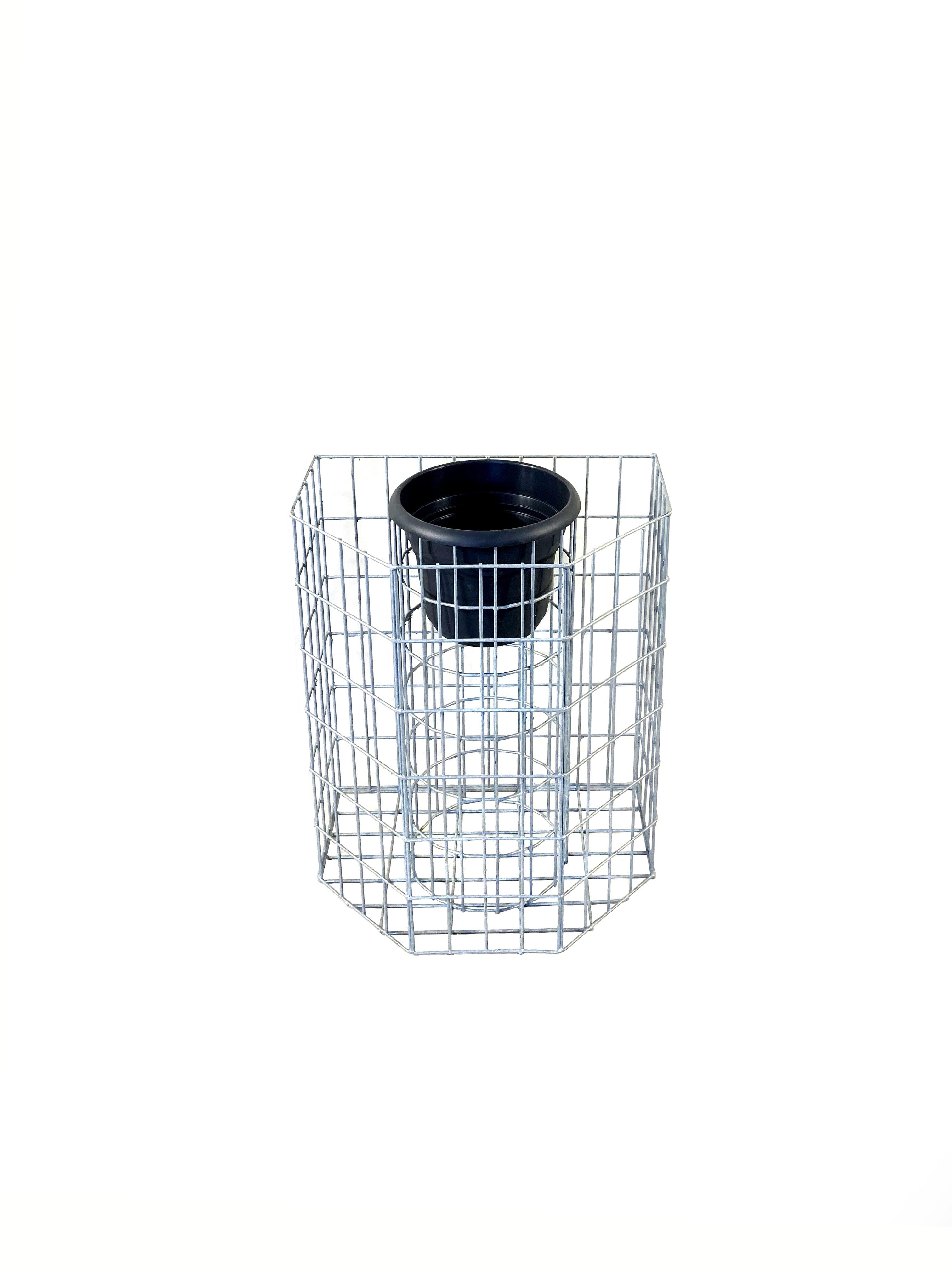 Colonne de fleurs octogonale demi, hauteur 62 cm, CM 5 x 10 cm, galvanisé à chaud, pot inclus