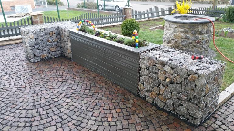 Schanskorf 100 cm x 80 cm x 50 cm (L x H x D), maaswijdte 5 cm x 10 cm, spiraalvormig