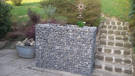 Højbed firkantet 130 cm x 100 cm x 60 cm (L x H x D), maskestørrelse 5 x 5 cm, vægtykkelse 10 cm