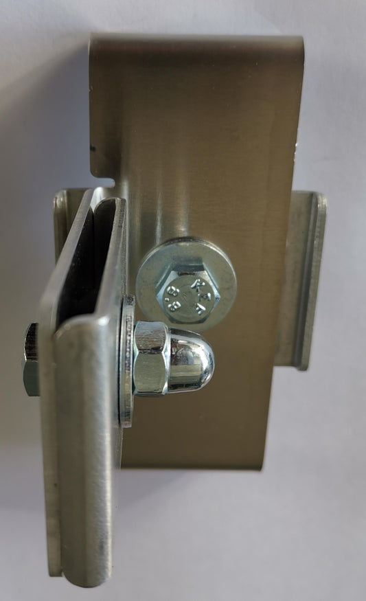 Klemme med hegnsholder 5 x 10 cm til dobbelt stangmåtte, aluminium