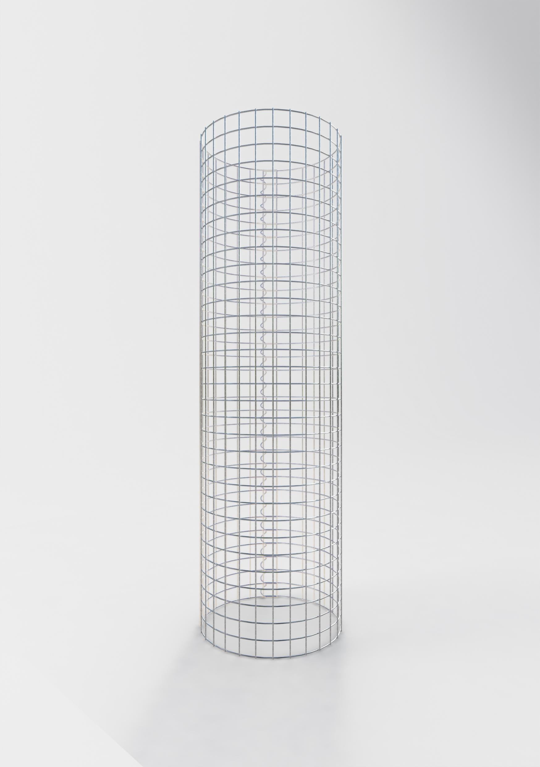 Schanskorfzuil rond 42 cm diameter, 160 cm hoogte, maaswijdte 5 cm x 5 cm