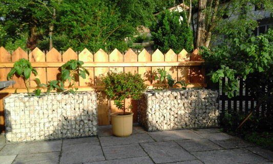 Högbädd, fyrkantig 100 cm x 50 cm x 50 cm (L x H x D), maskstorlek 5 x 5 cm, väggtjocklek 10 cm